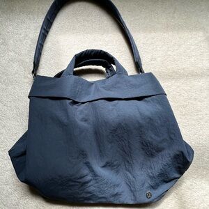 Lululemon bag